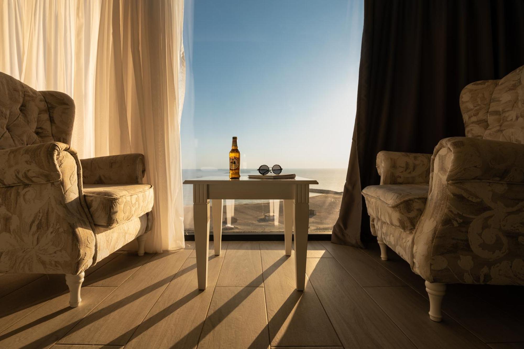 Maritimo Aparthotel คอนสตันซา ภายนอก รูปภาพ